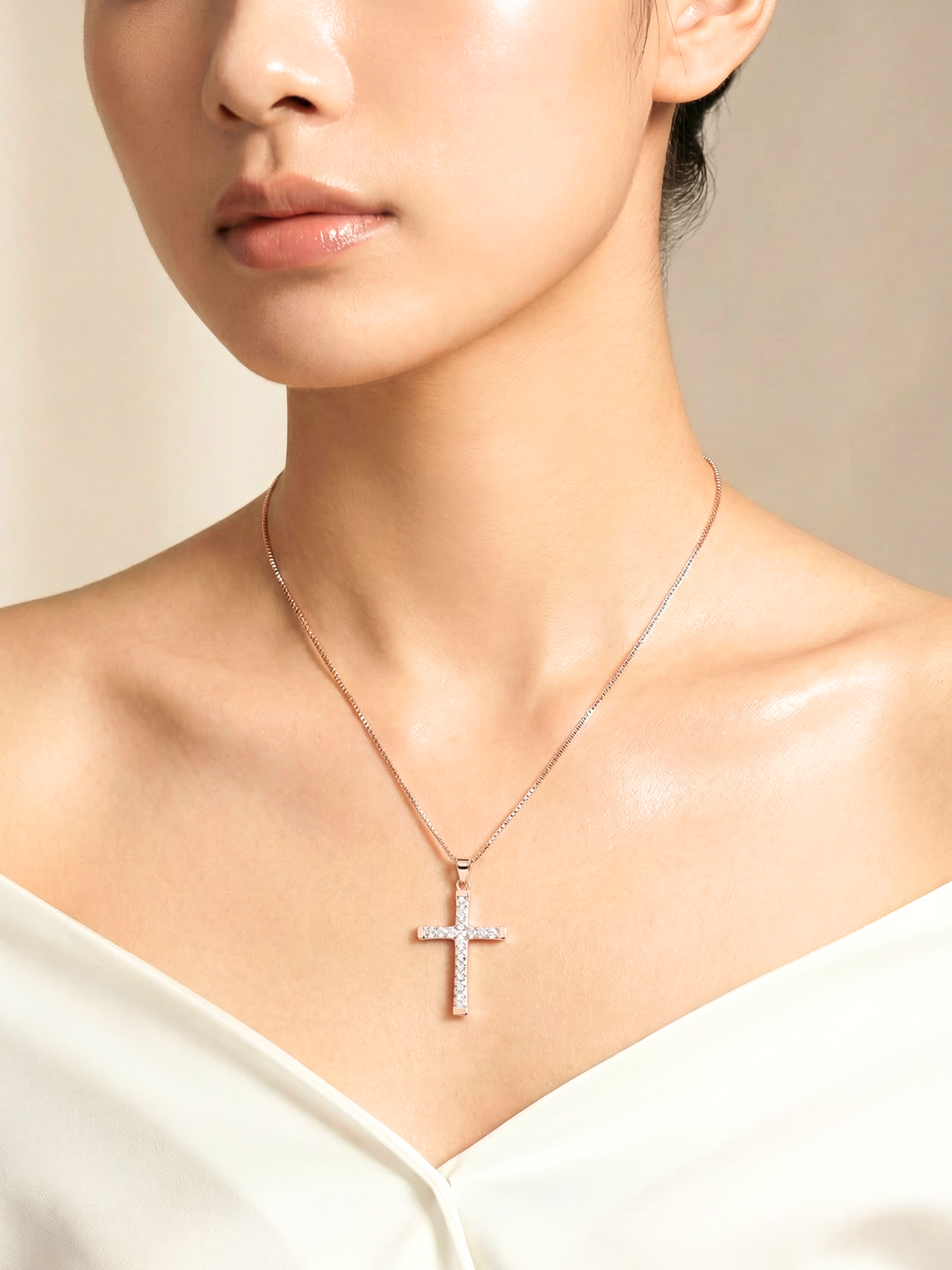 Leona Cross Necklace - BENE Official