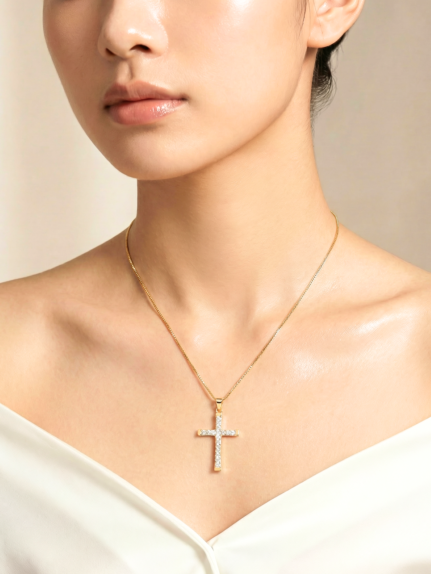 Leona Cross Necklace - BENE Official