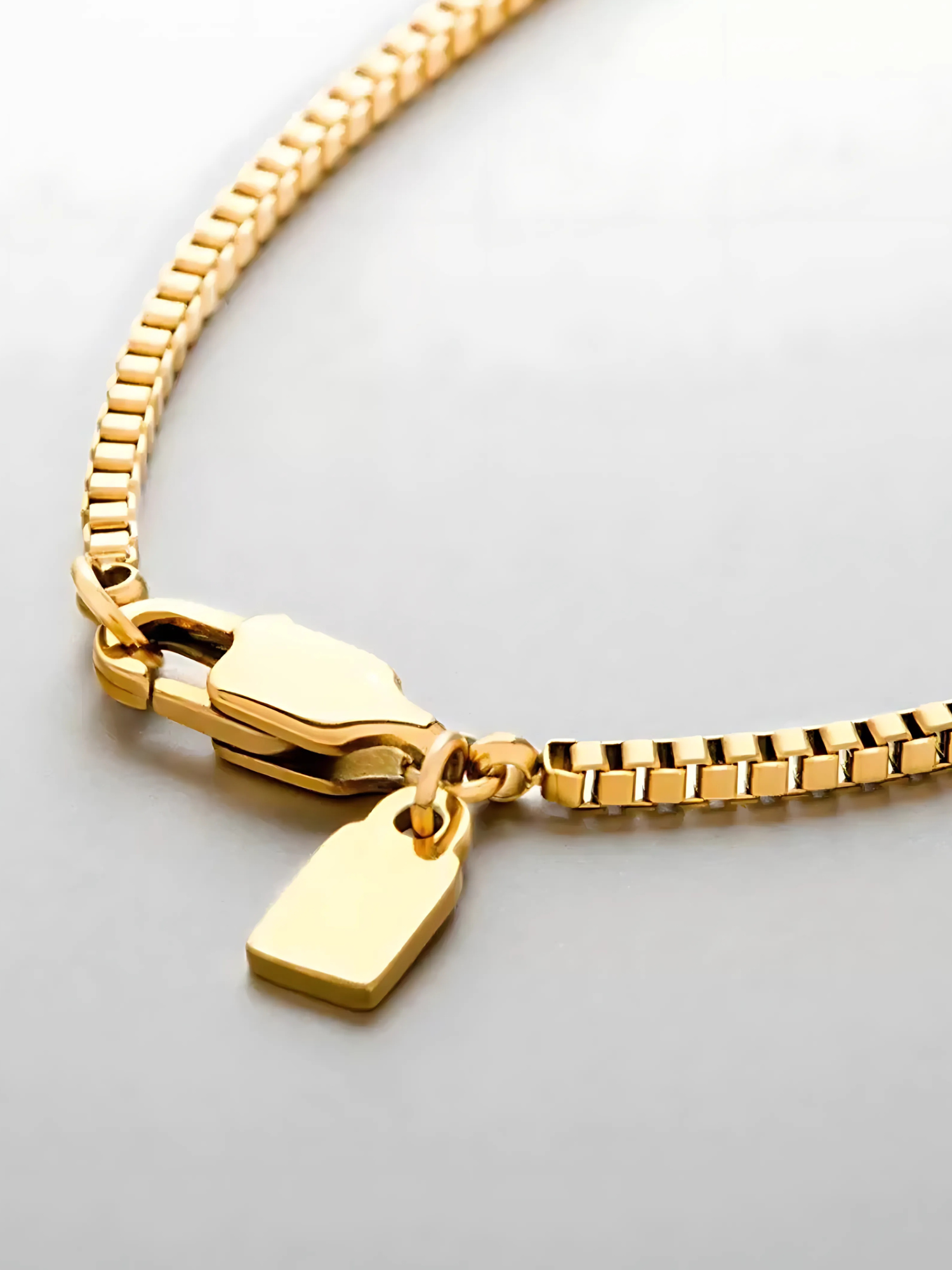 Zeia Box Chain - BENE Official