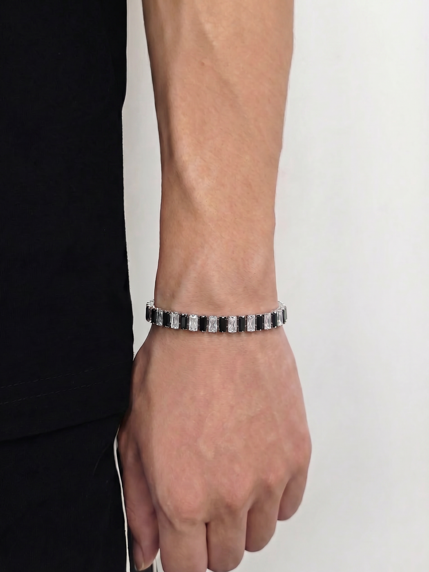 Noir Baguette Bracelet - BENE Official