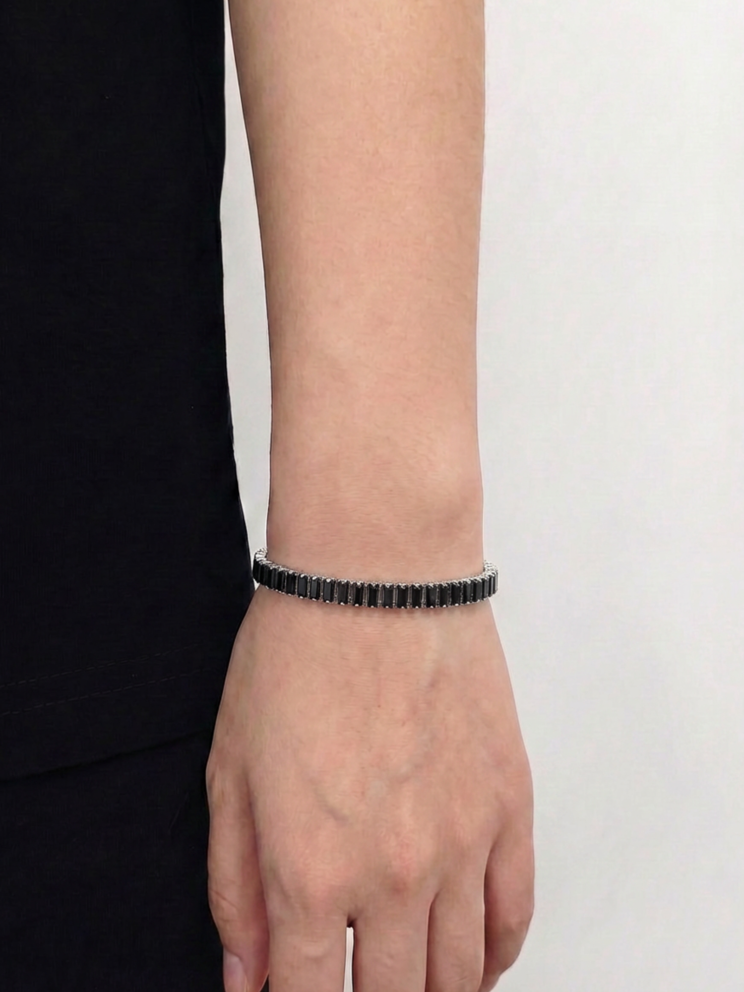 Noir Baguette Bracelet - BENE Official