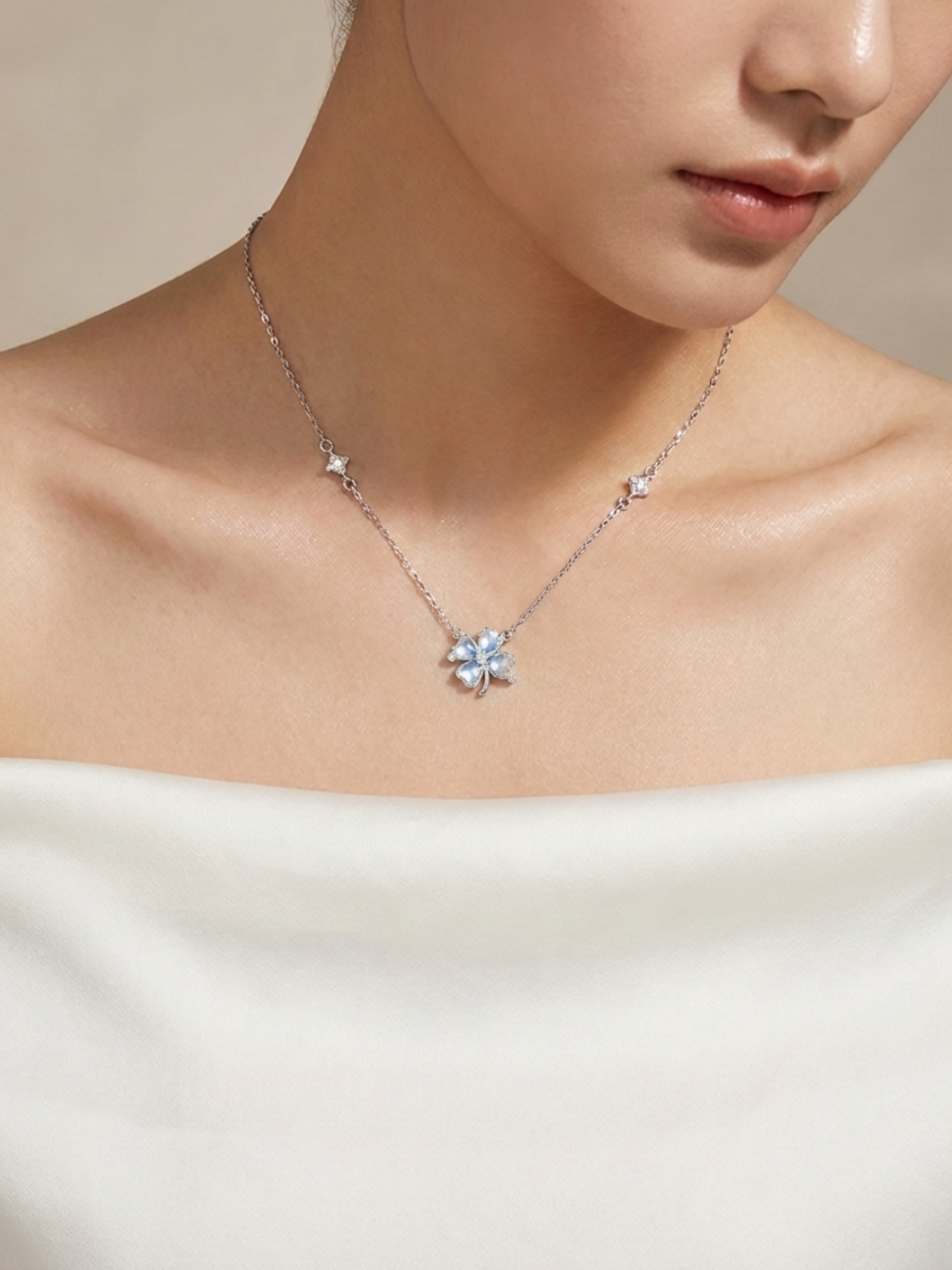 Poppy Clover Necklace - BENE Official