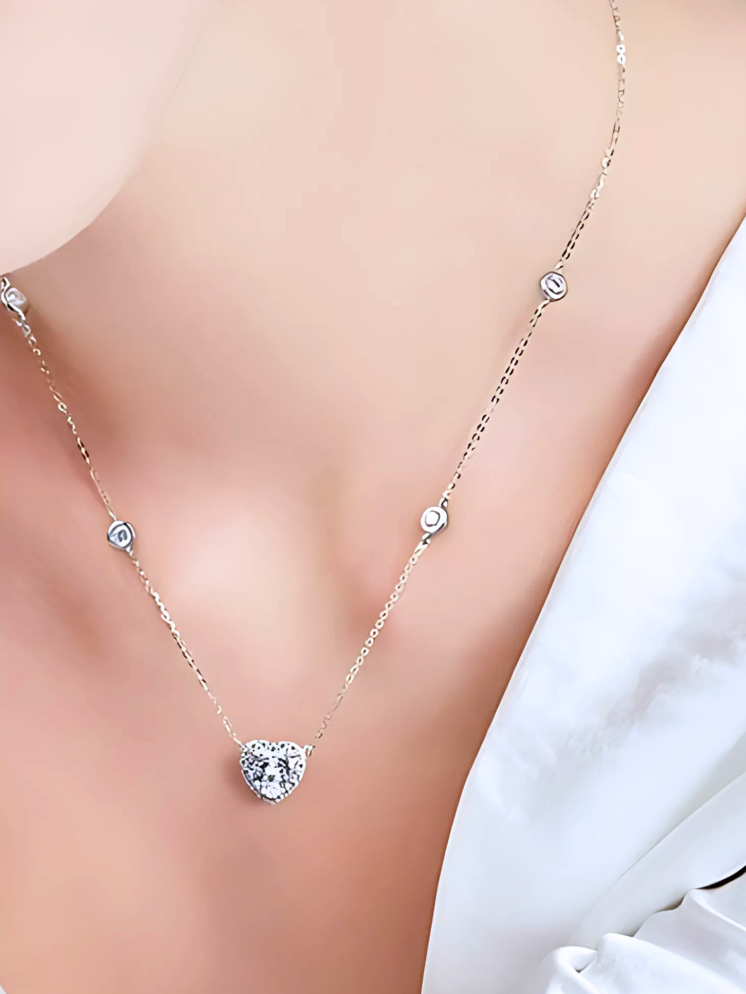 Victoria Heart Necklace - BENE Official
