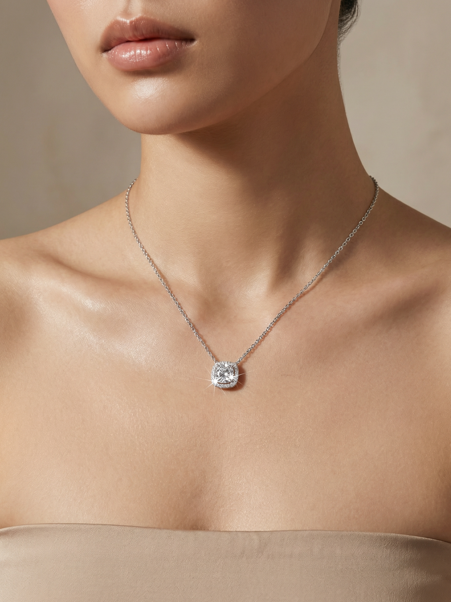 Mila Cushion Necklace - BENE Official