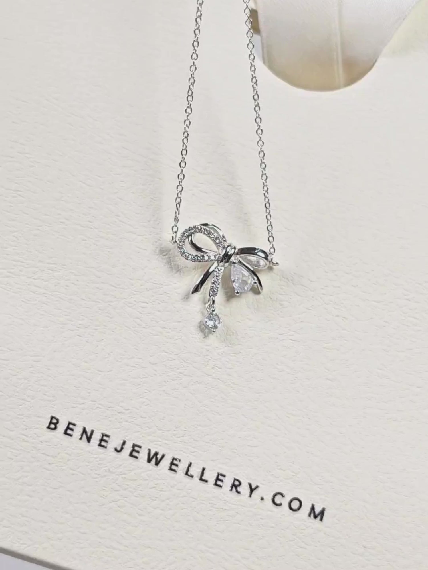 Lily Bow Necklace