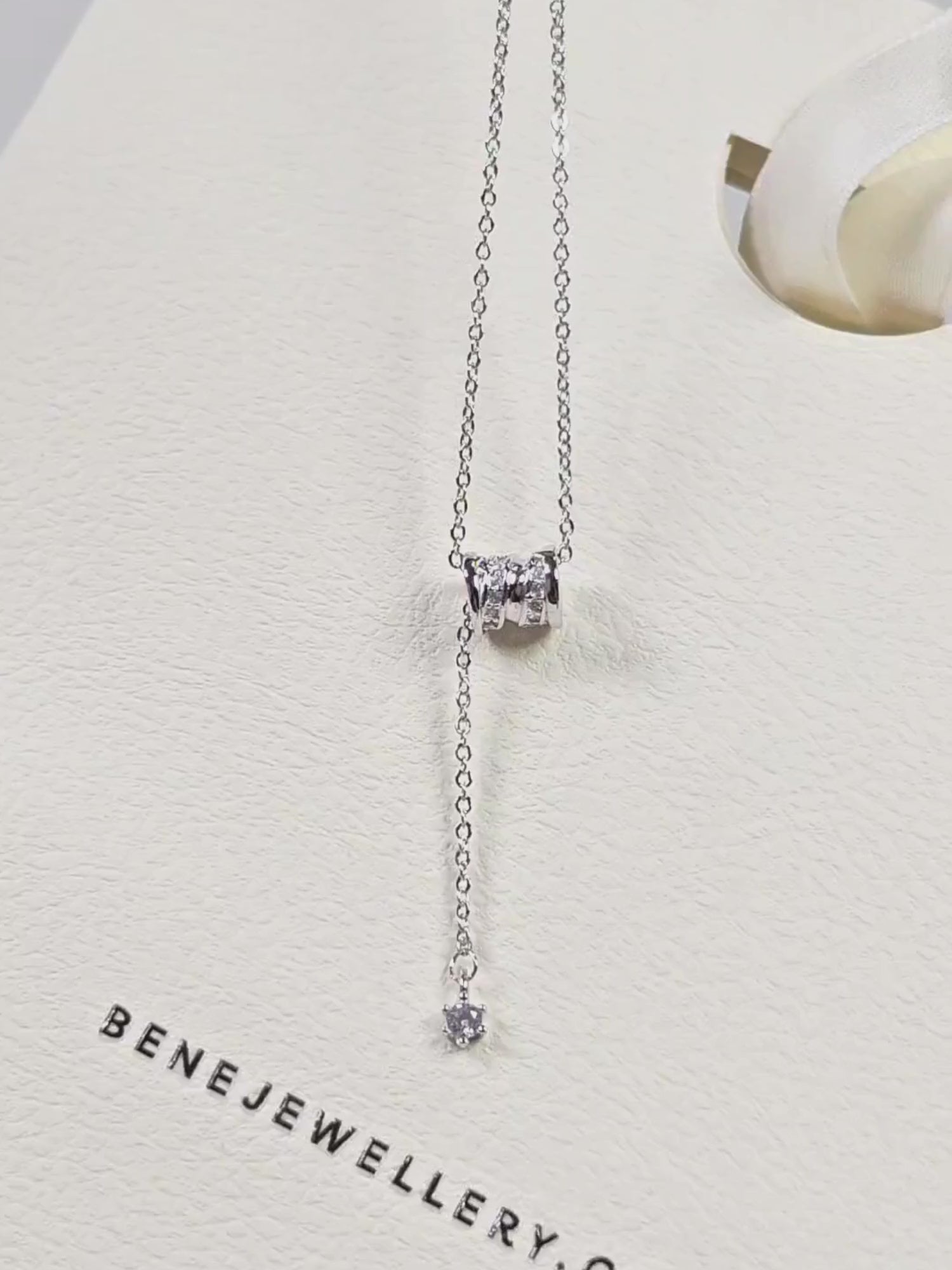 Ava Twist Necklace